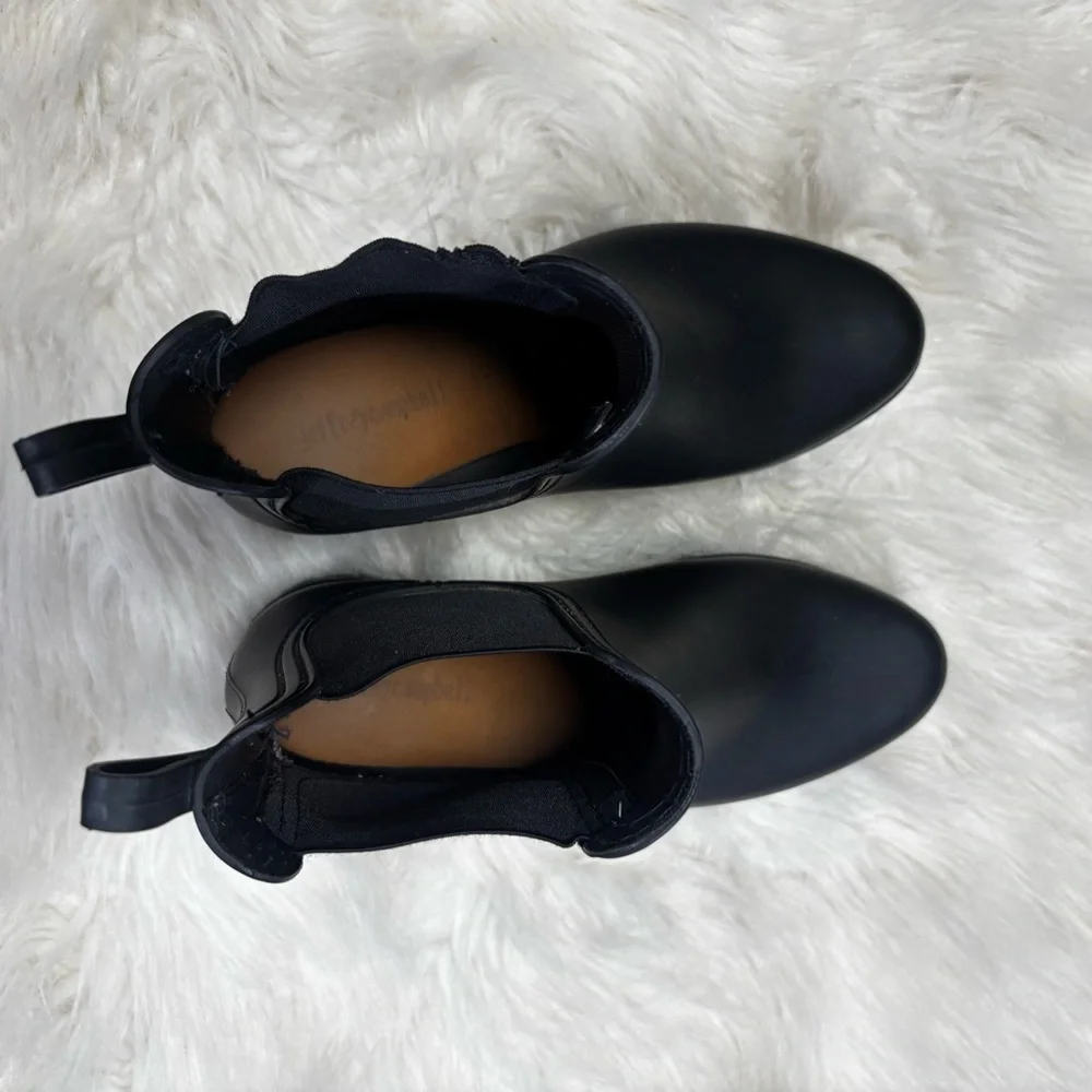 Jeffrey Campbell Black Chelsea Short Rubber Rain Boots size 6